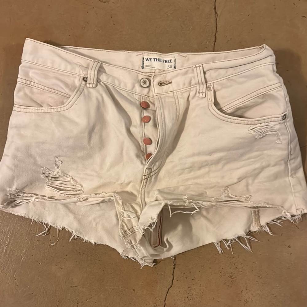We The Free Women's Cream Distressed Shorts